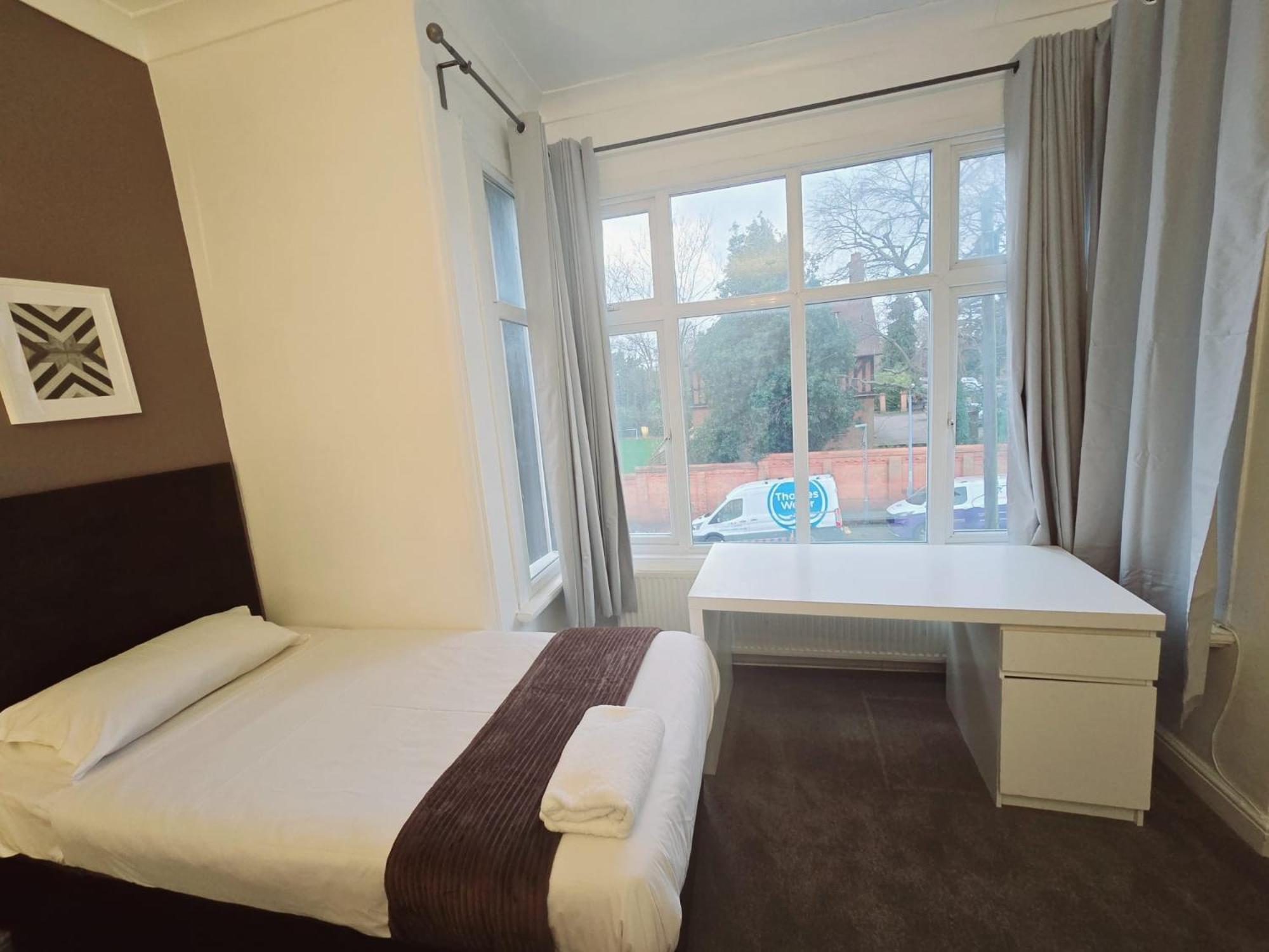 Kingswood Hotel 메이든헤드 외부 사진
